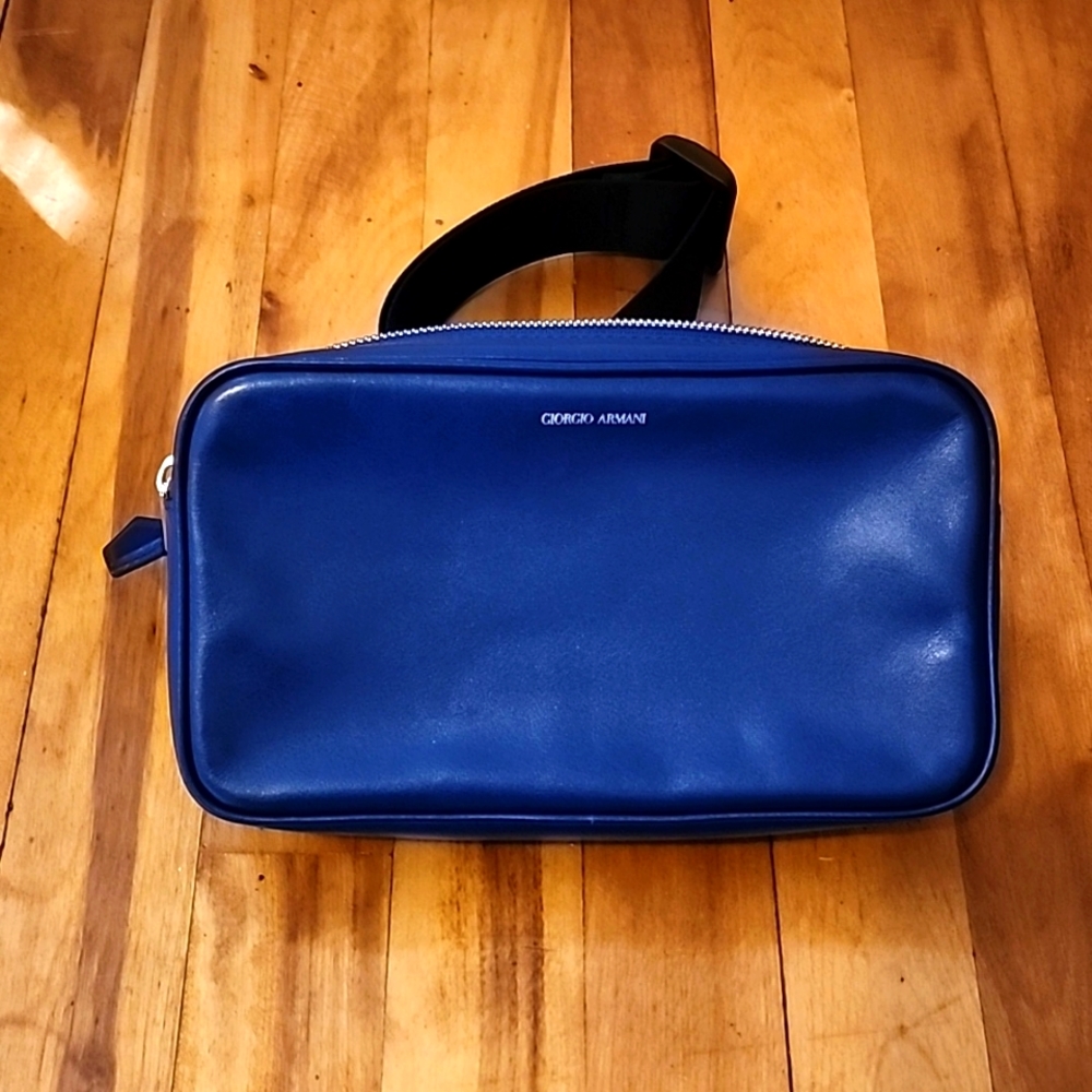 EUC Georgio Armani Belt Bag w/adjustable strap. Blue.